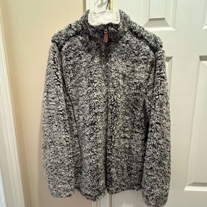 Southern Shirt Company Sherpa pullover with pockets